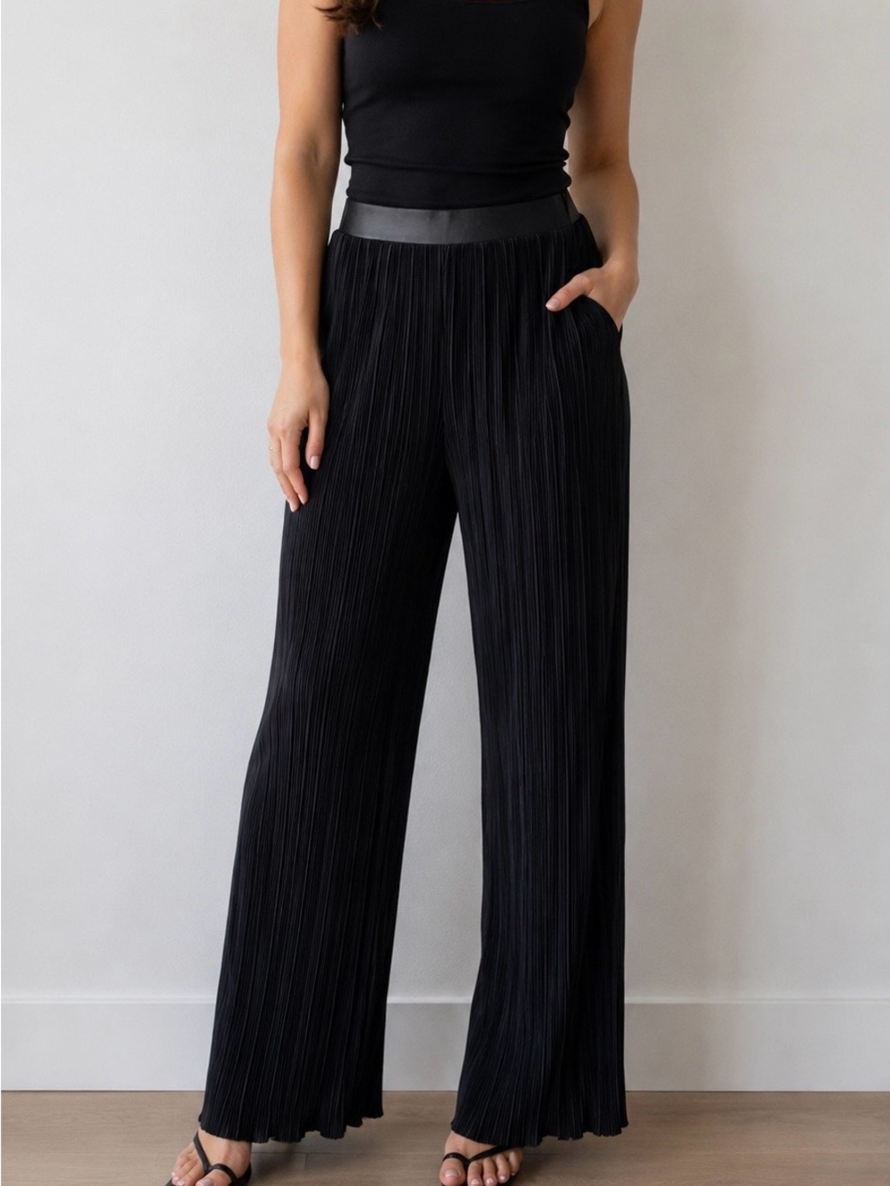 DKNY vertical pleats pants. Medium